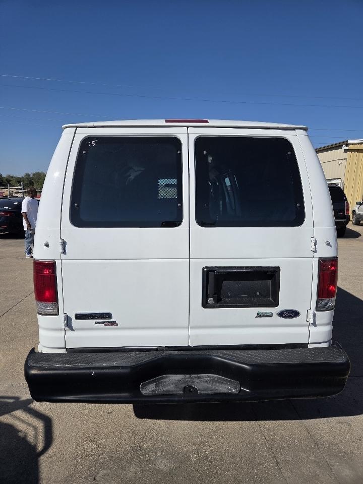Ford Econoline E-150 Extended 2011