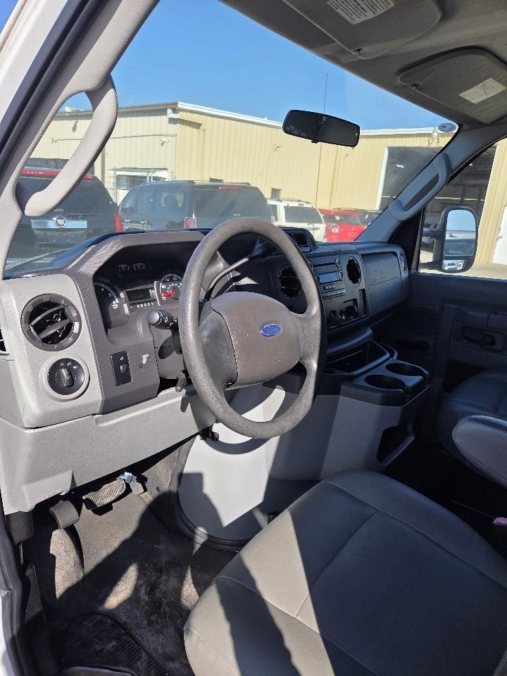 Ford Econoline E-150 Extended 2011
