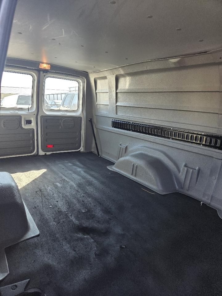 Ford Econoline E-150 Extended 2011