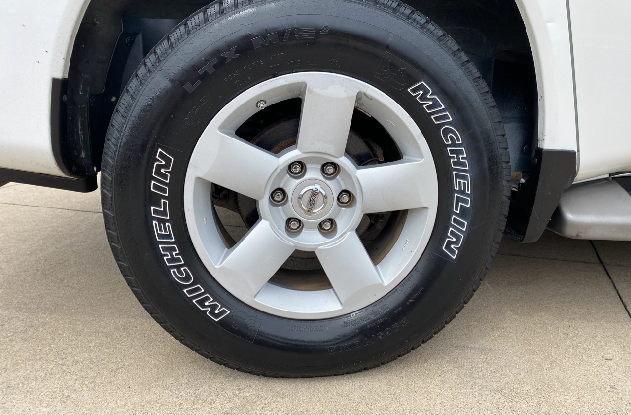 Nissan Armada SE 4WD 2005