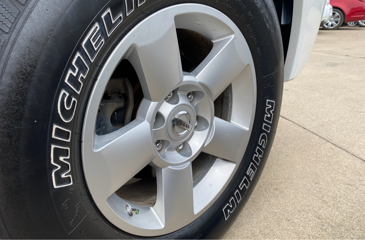 Nissan Armada SE 4WD 2005