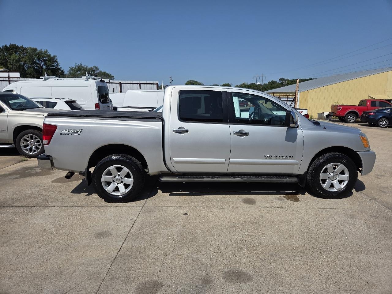 Nissan Titan LE Crew Cab 4WD 2006