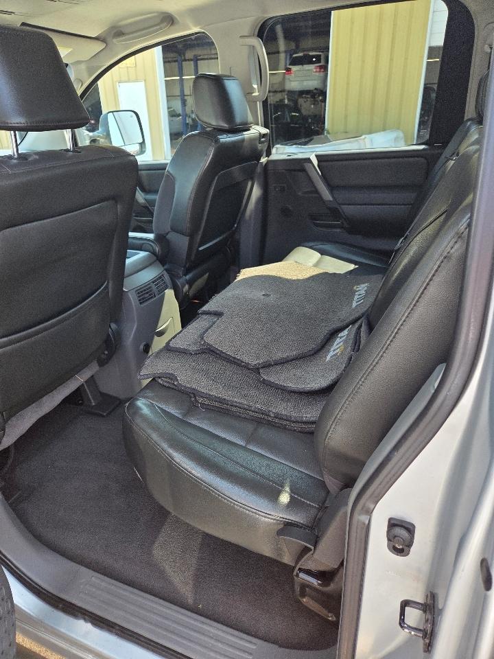 Nissan Titan LE Crew Cab 4WD 2006