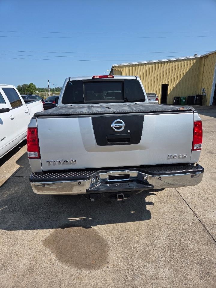 Nissan Titan LE Crew Cab 4WD 2006