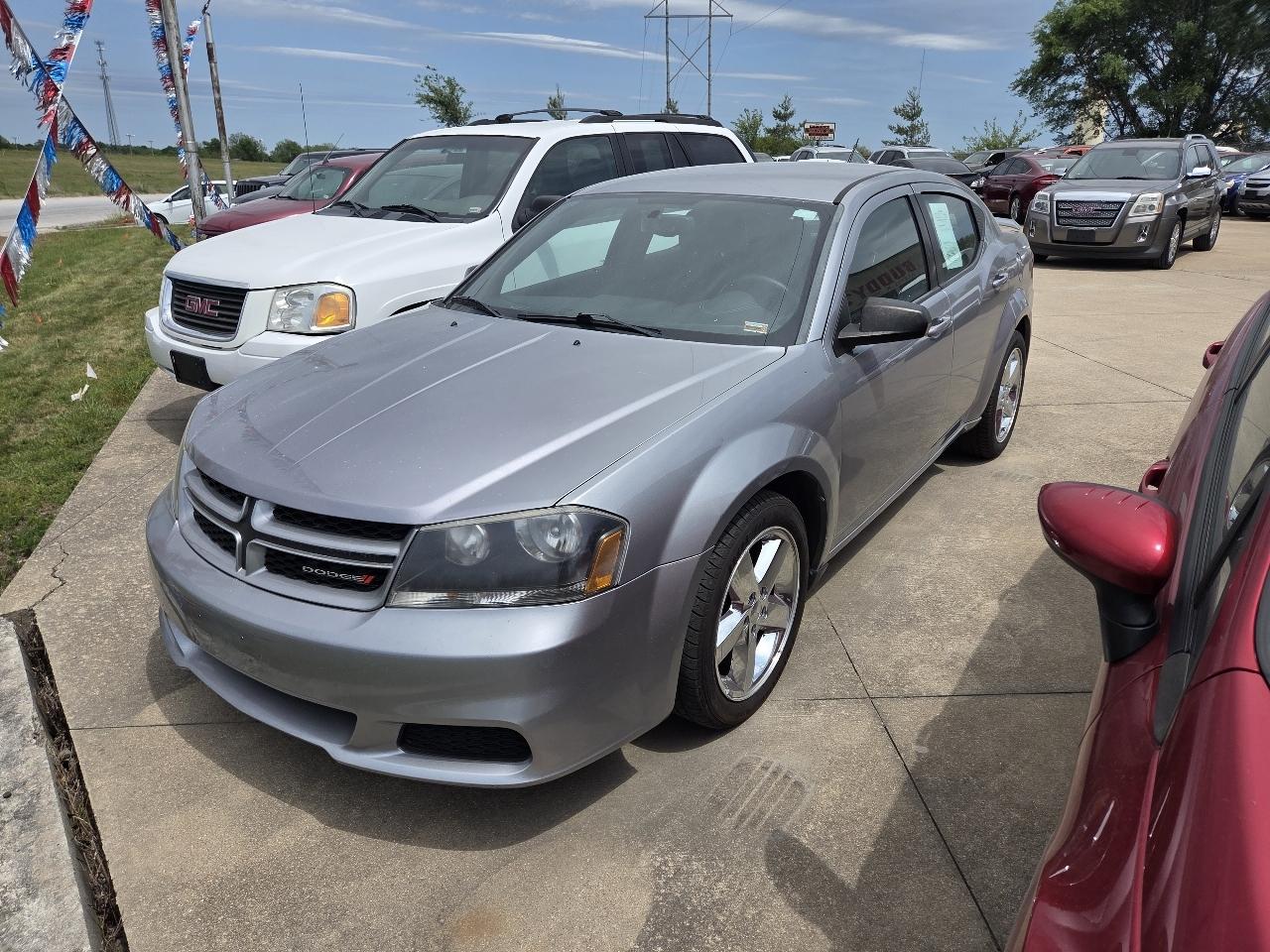 2013 Dodge Avenger SE's photo