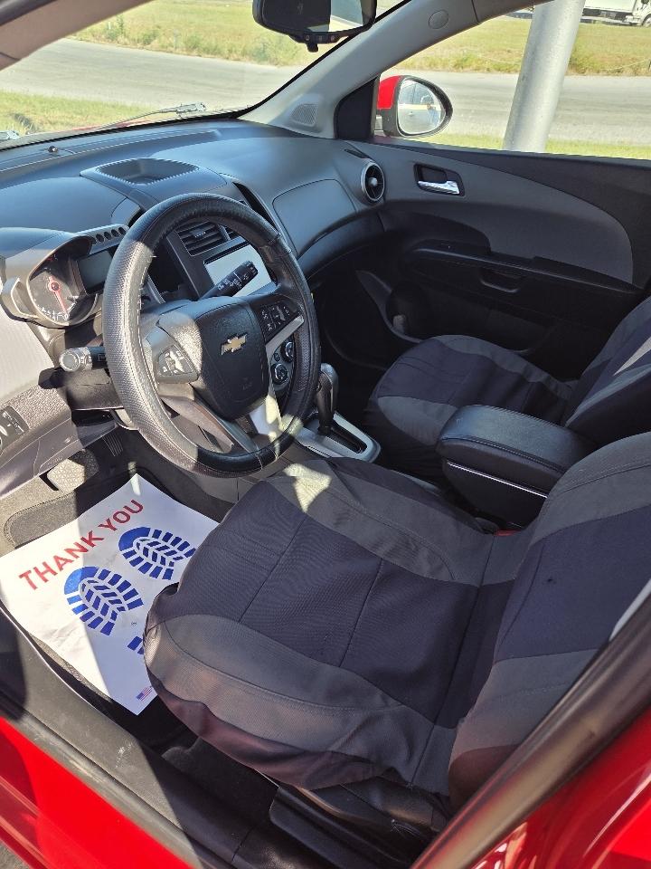 Chevrolet Sonic LT Auto 5-Door 2015