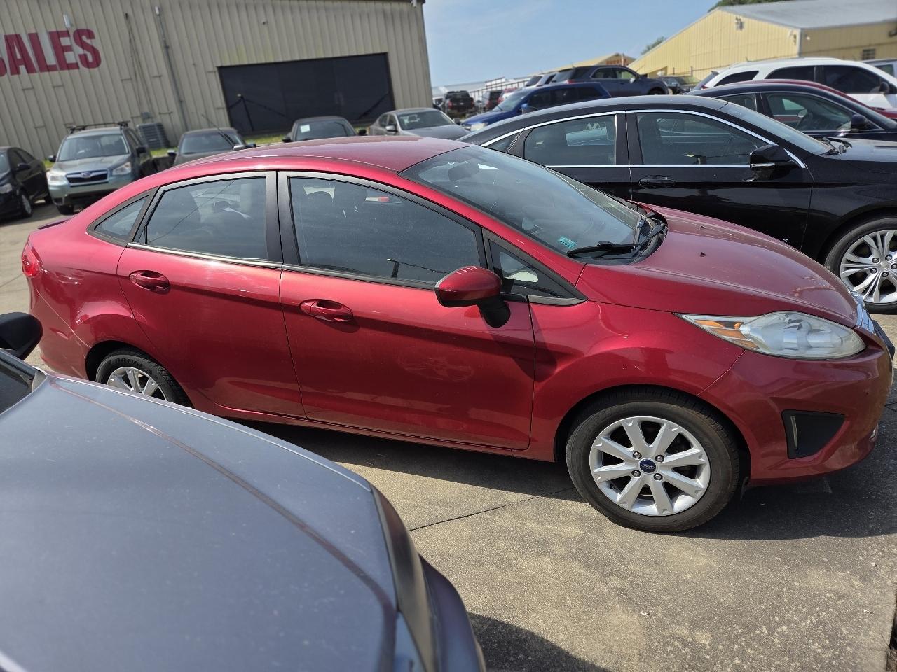 2011 Ford Fiesta SE Sedan