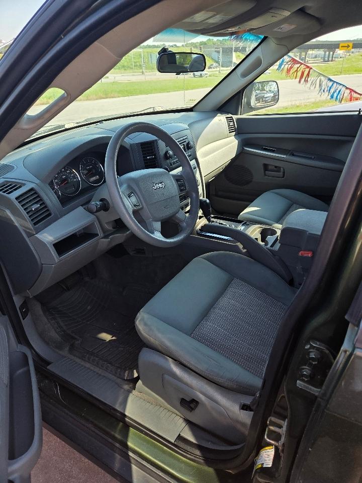 Jeep Grand Cherokee Laredo 4WD 2007