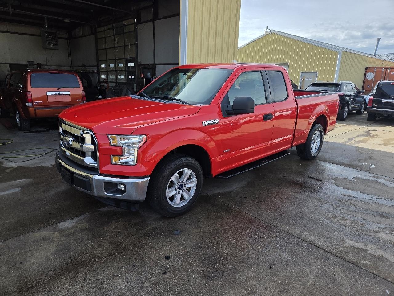 Ford F-150 2WD SuperCab 145" XLT 2017