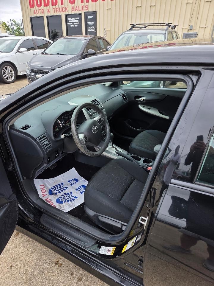 Toyota Corolla S 4D Sedan 2011