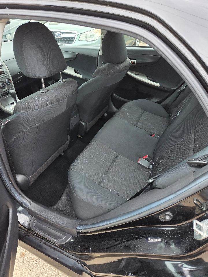 Toyota Corolla S 4D Sedan 2011