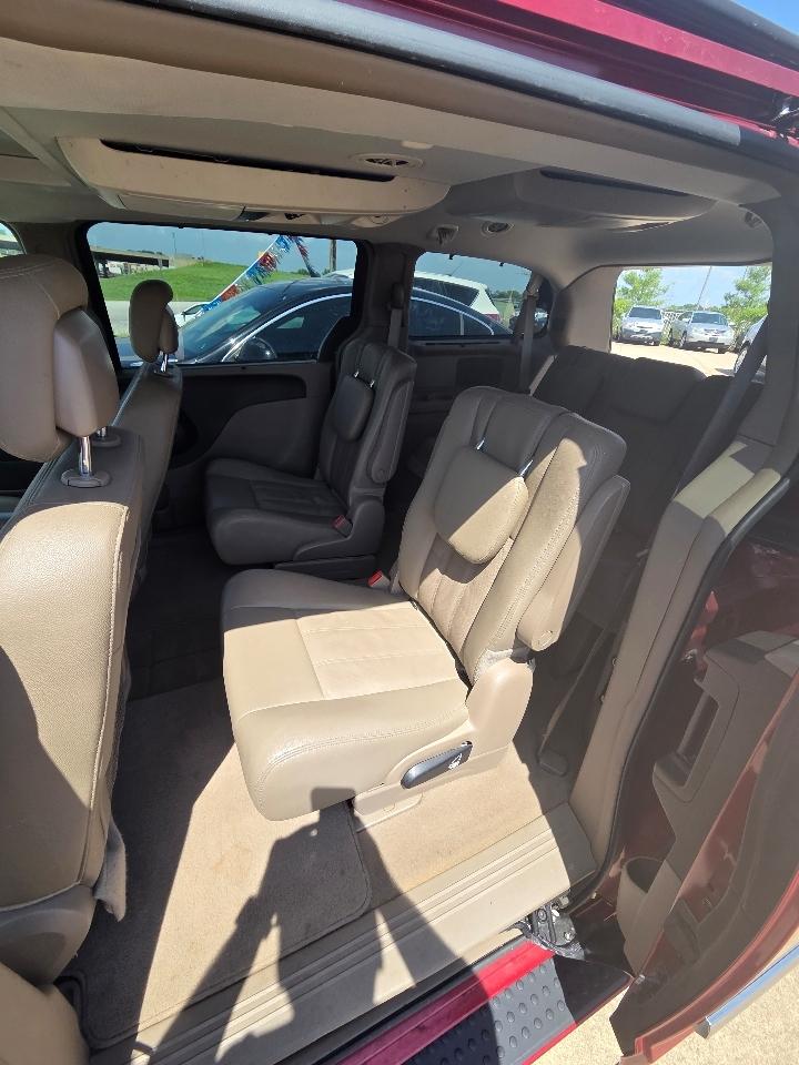 Chrysler Town & Country Touring-L 2016