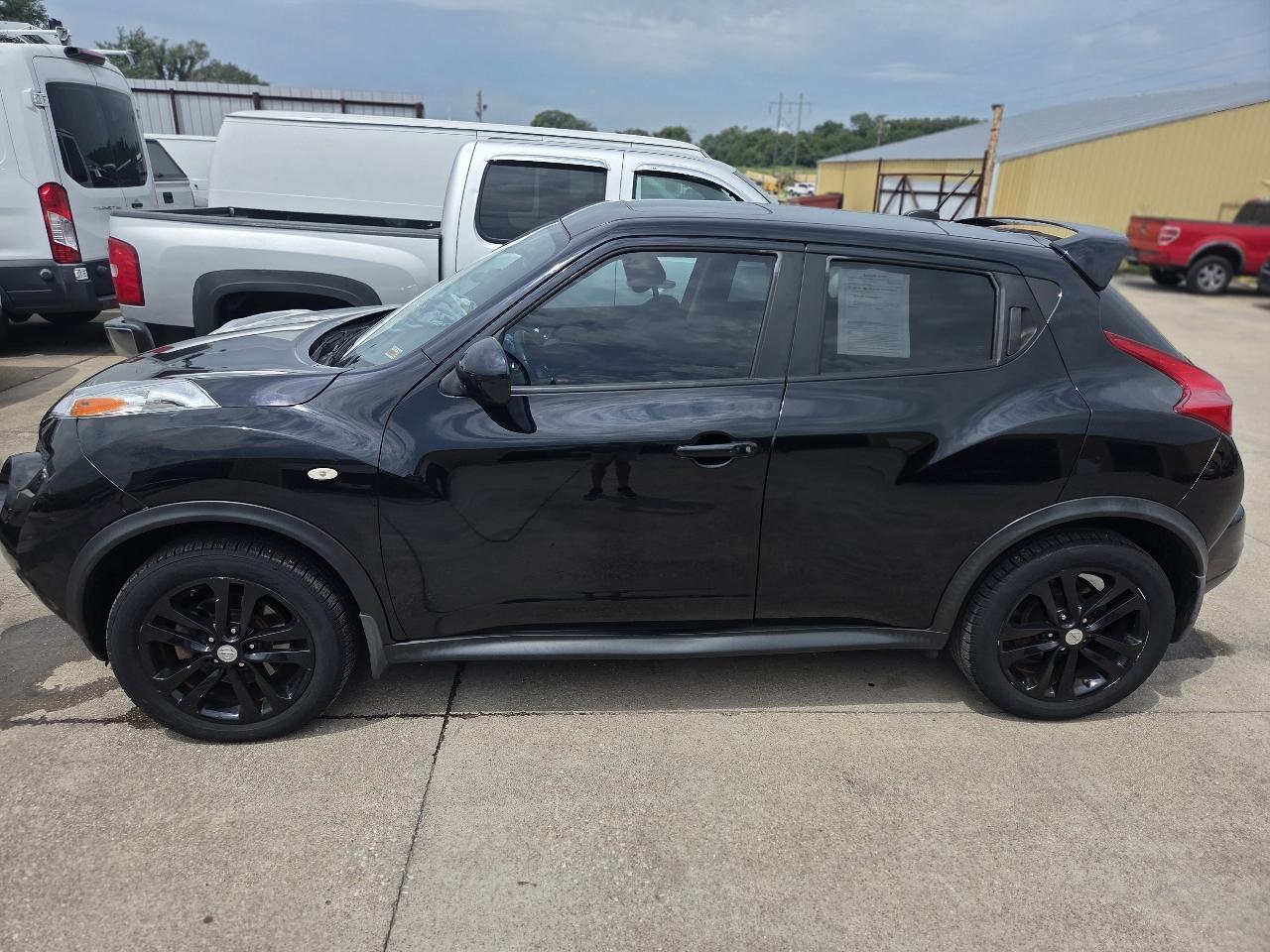 Nissan Juke SV AWD 2012