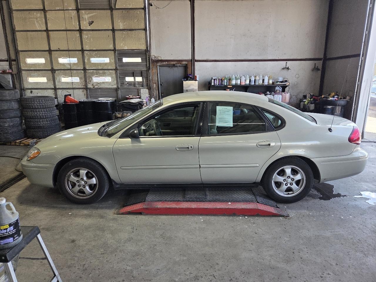Ford Taurus SE 2007