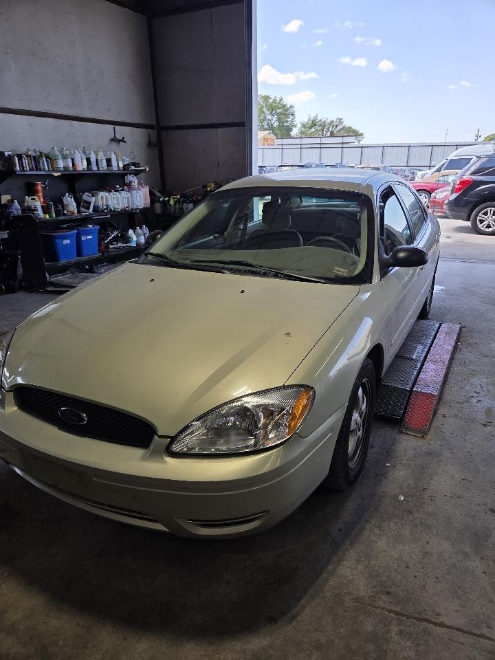Ford Taurus SE 2007