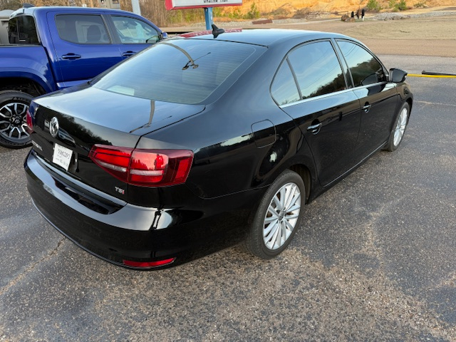 Volkswagen Jetta SEL 6A 2016