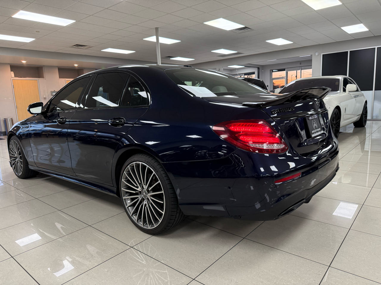 Mercedes-Benz E-Class E300 Luxury 4MATIC Sedan 2017