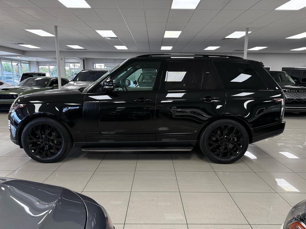 2019 Land Rover Range Rover HSE photo 3