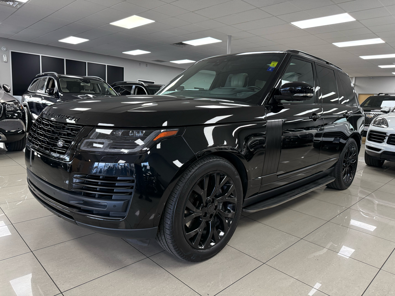 2019 Land Rover Range Rover HSE photo 8