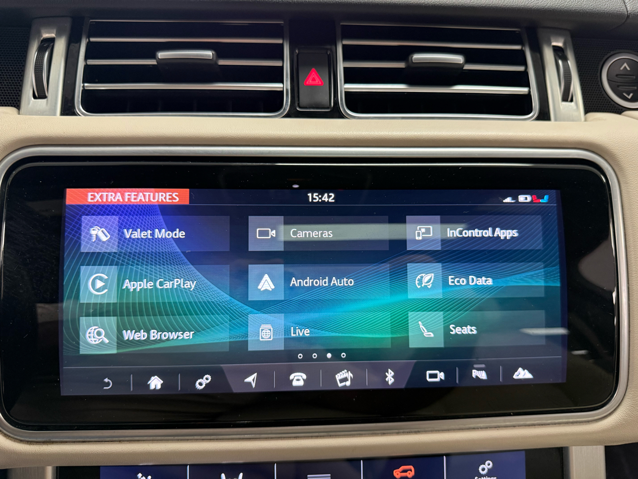 2019 Land Rover Range Rover HSE photo 17