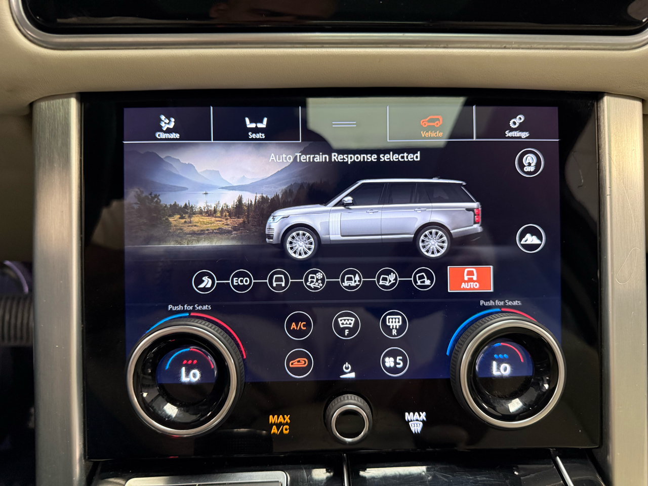 2019 Land Rover Range Rover HSE photo 20