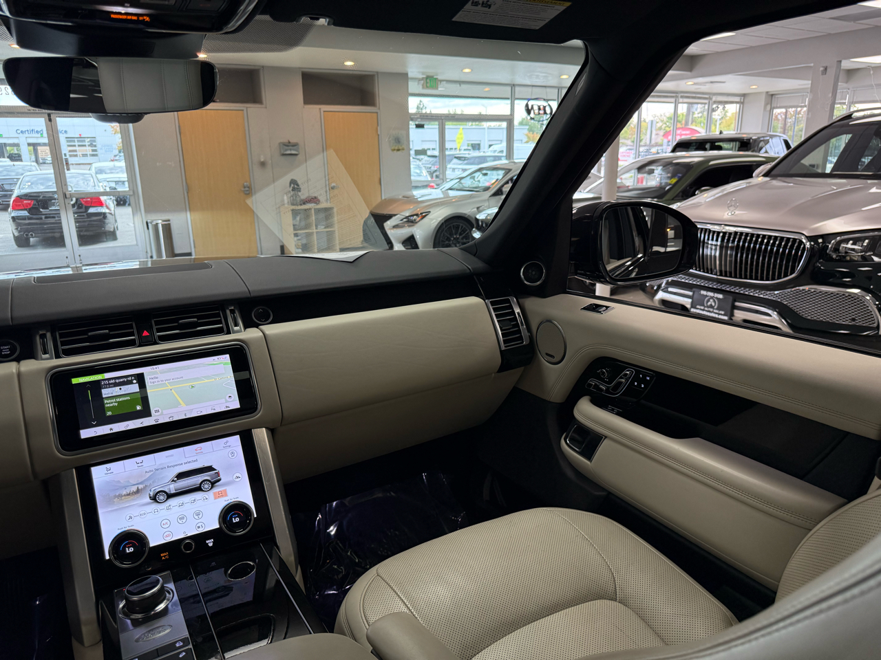 2019 Land Rover Range Rover HSE photo 13