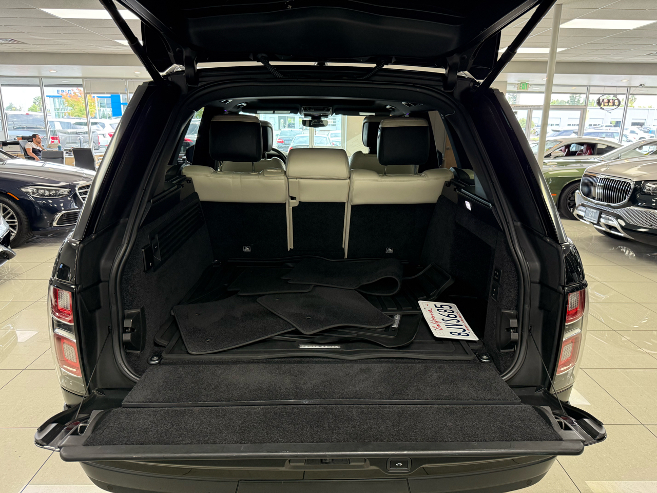 2019 Land Rover Range Rover HSE photo 31