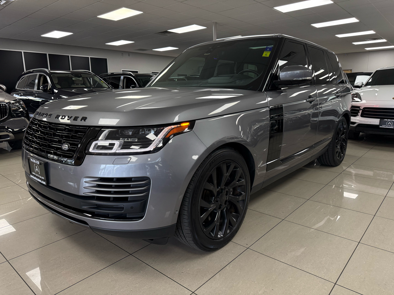 2020 Land Rover Range Rover P525 HSE photo 8