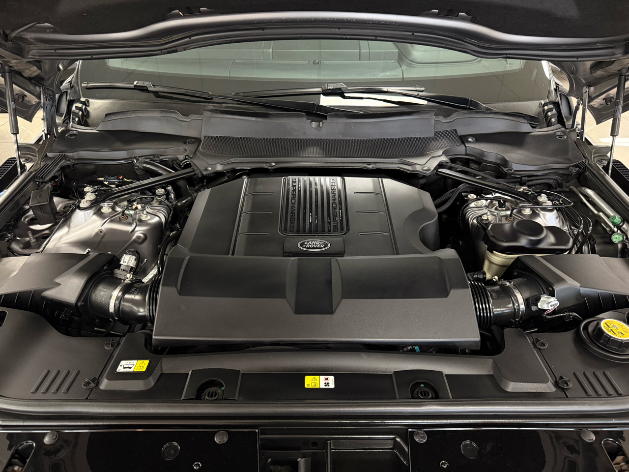 2020 Land Rover Range Rover P525 HSE photo 33