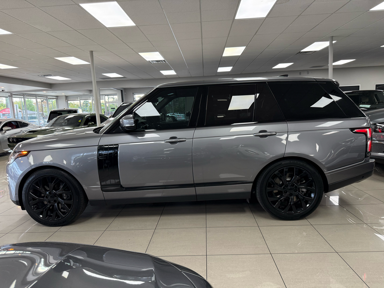 2020 Land Rover Range Rover P525 HSE photo 7