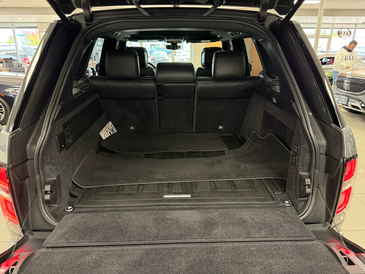 2020 Land Rover Range Rover P525 HSE photo 31