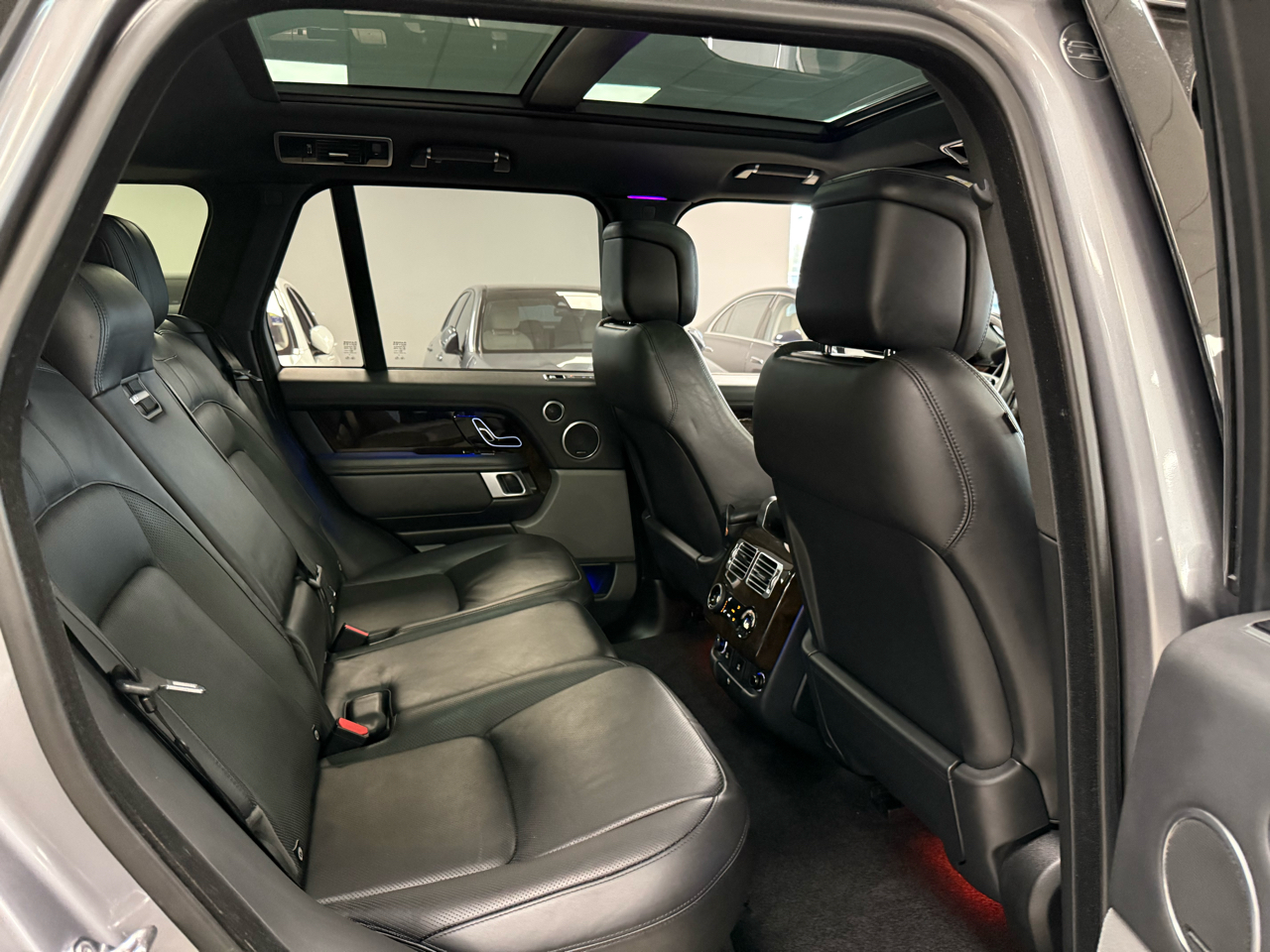 2020 Land Rover Range Rover P525 HSE photo 21