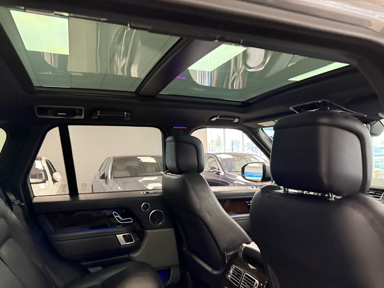 2020 Land Rover Range Rover P525 HSE photo 22