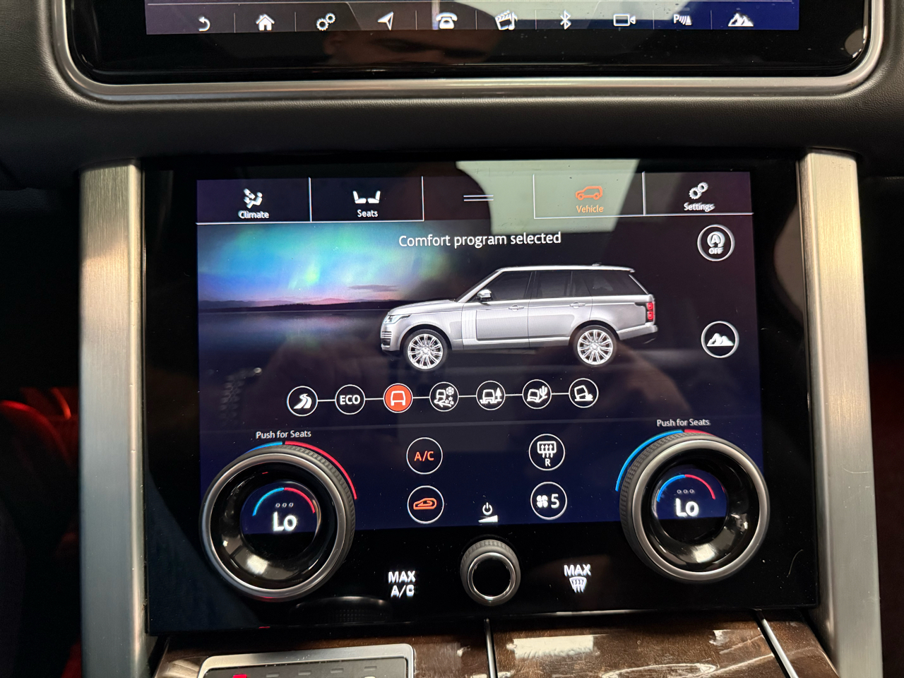 2020 Land Rover Range Rover P525 HSE photo 17