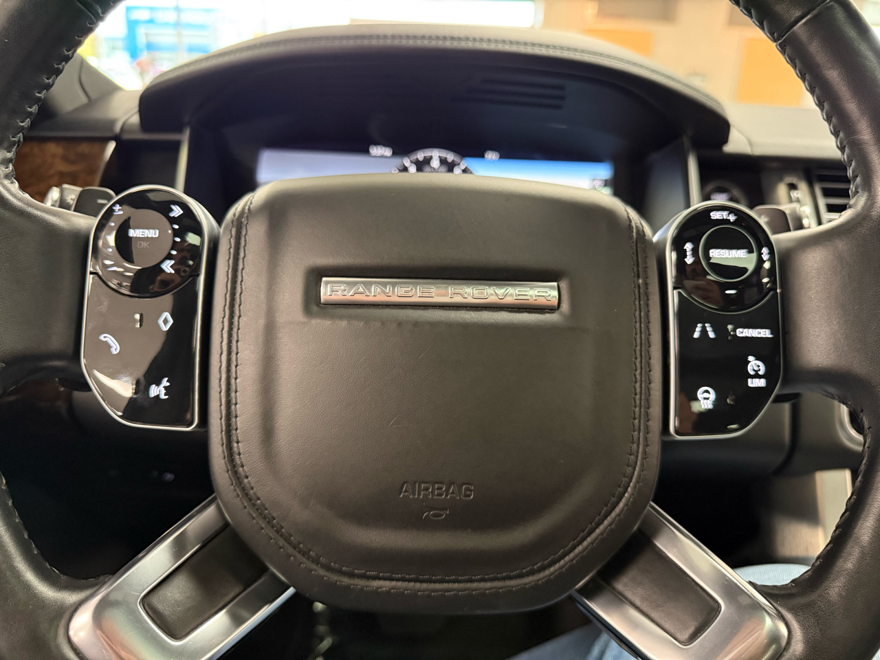 2020 Land Rover Range Rover P525 HSE photo 11