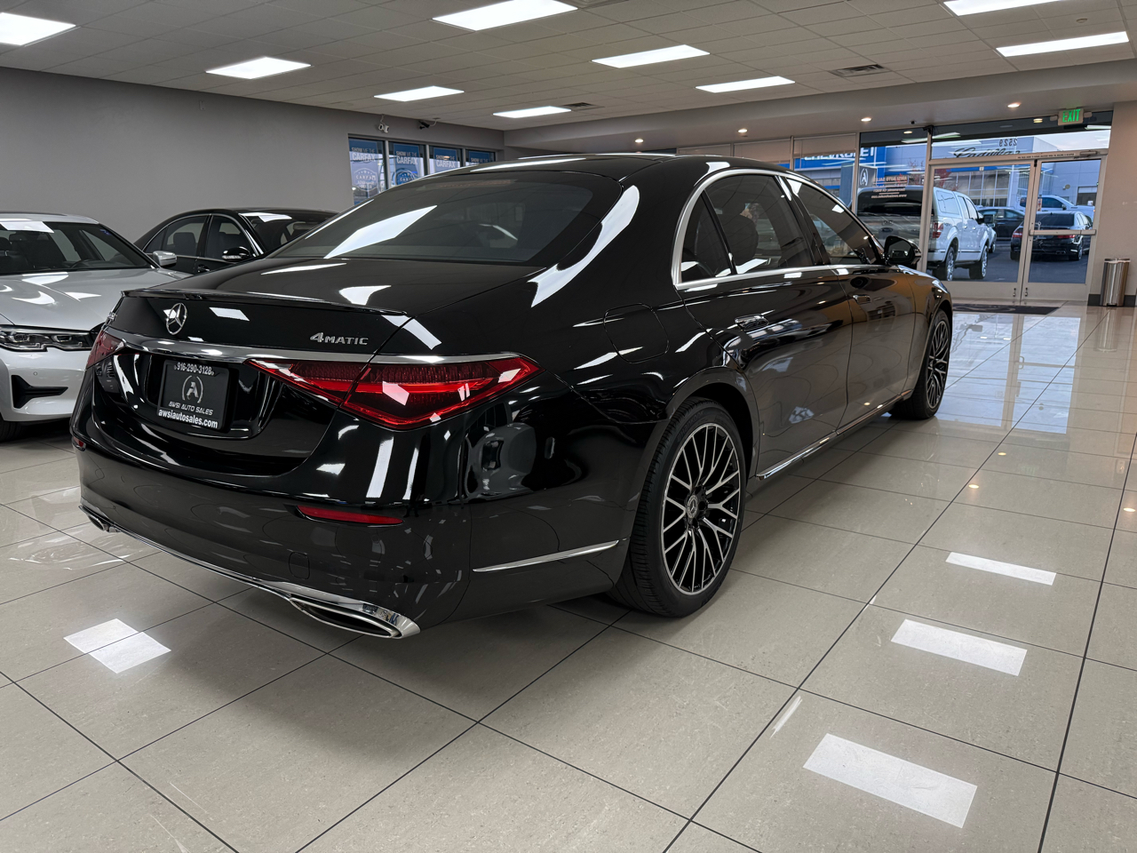 2022 Mercedes Benz S 580 4MATIC photo 2