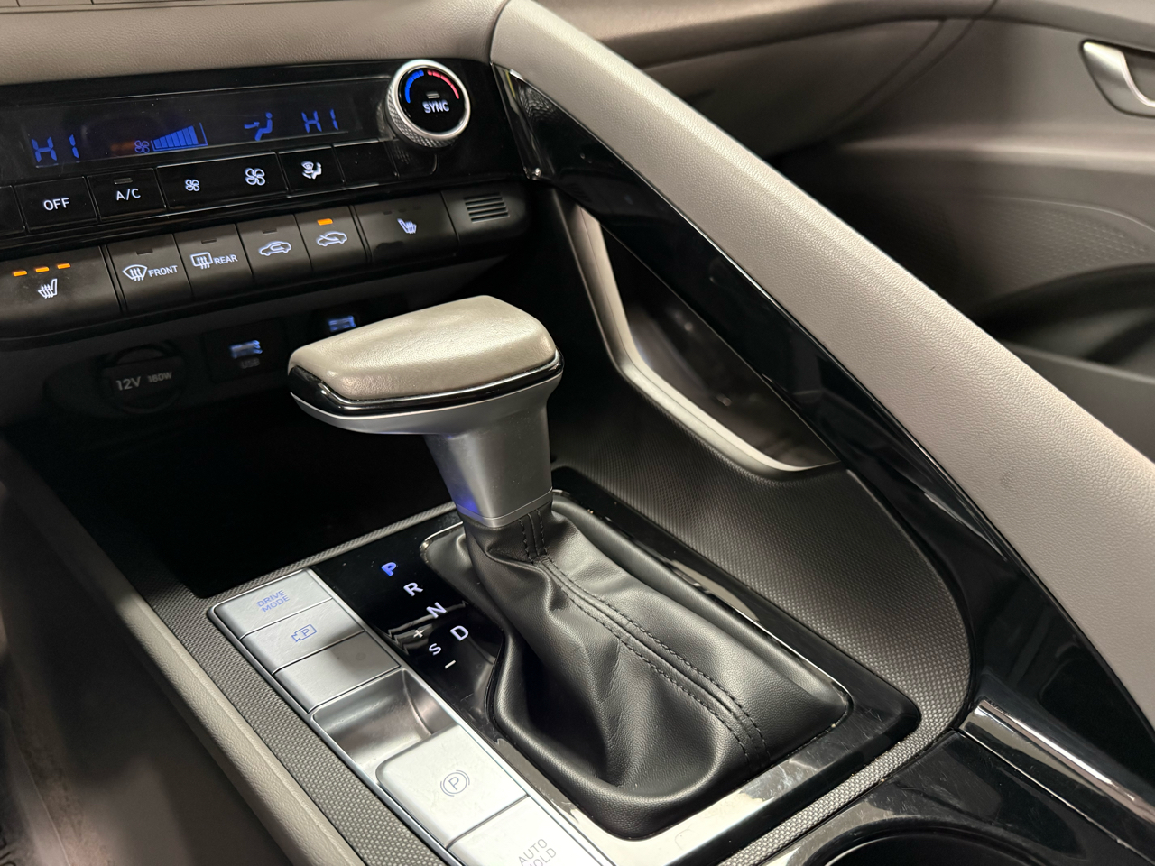 Hyundai Elantra SEL 2023