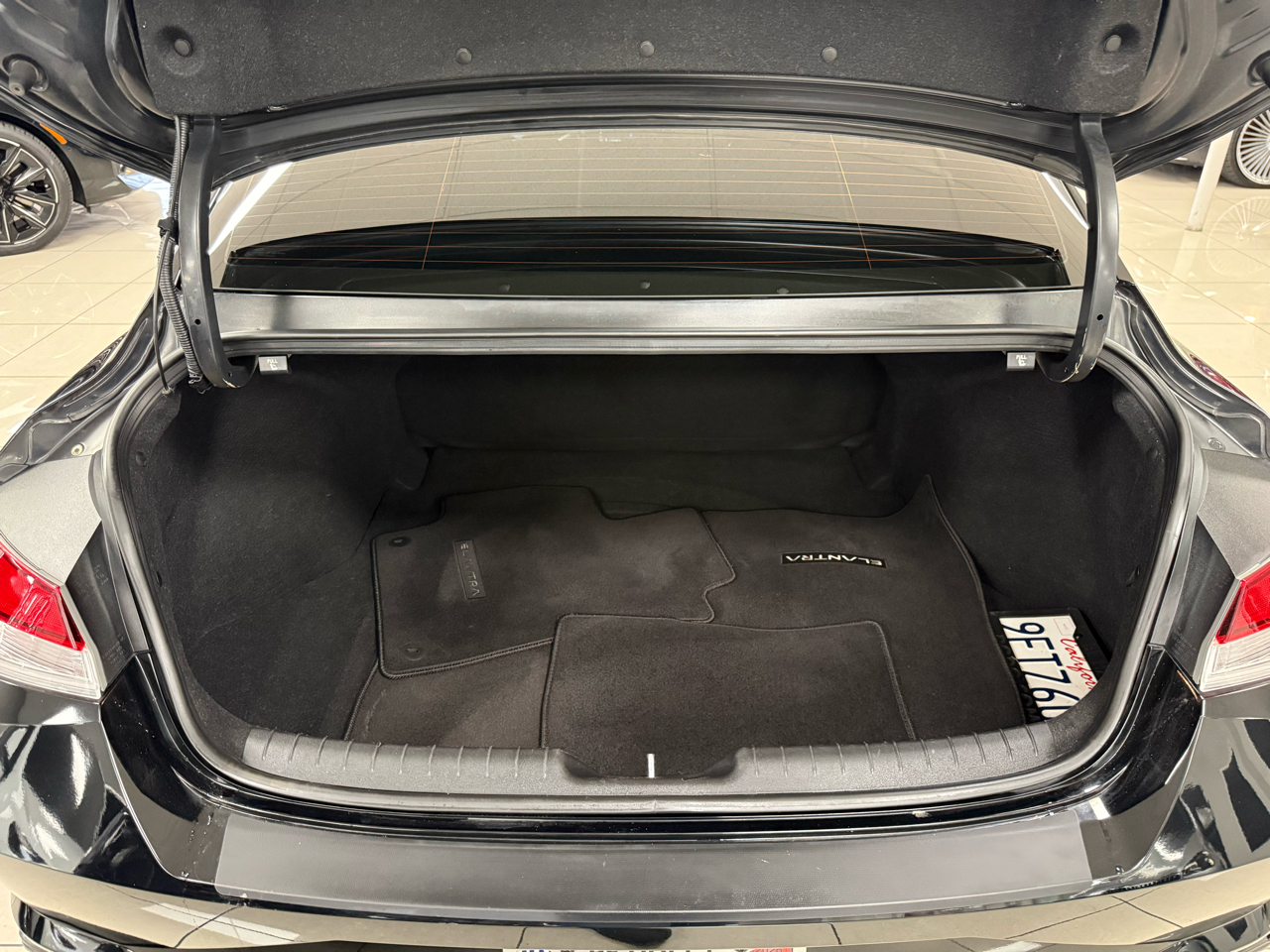 Hyundai Elantra SEL 2023