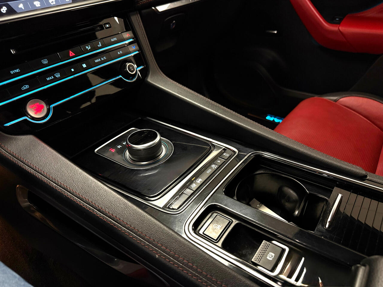 Jaguar F-Pace 25t R-Sport 2019