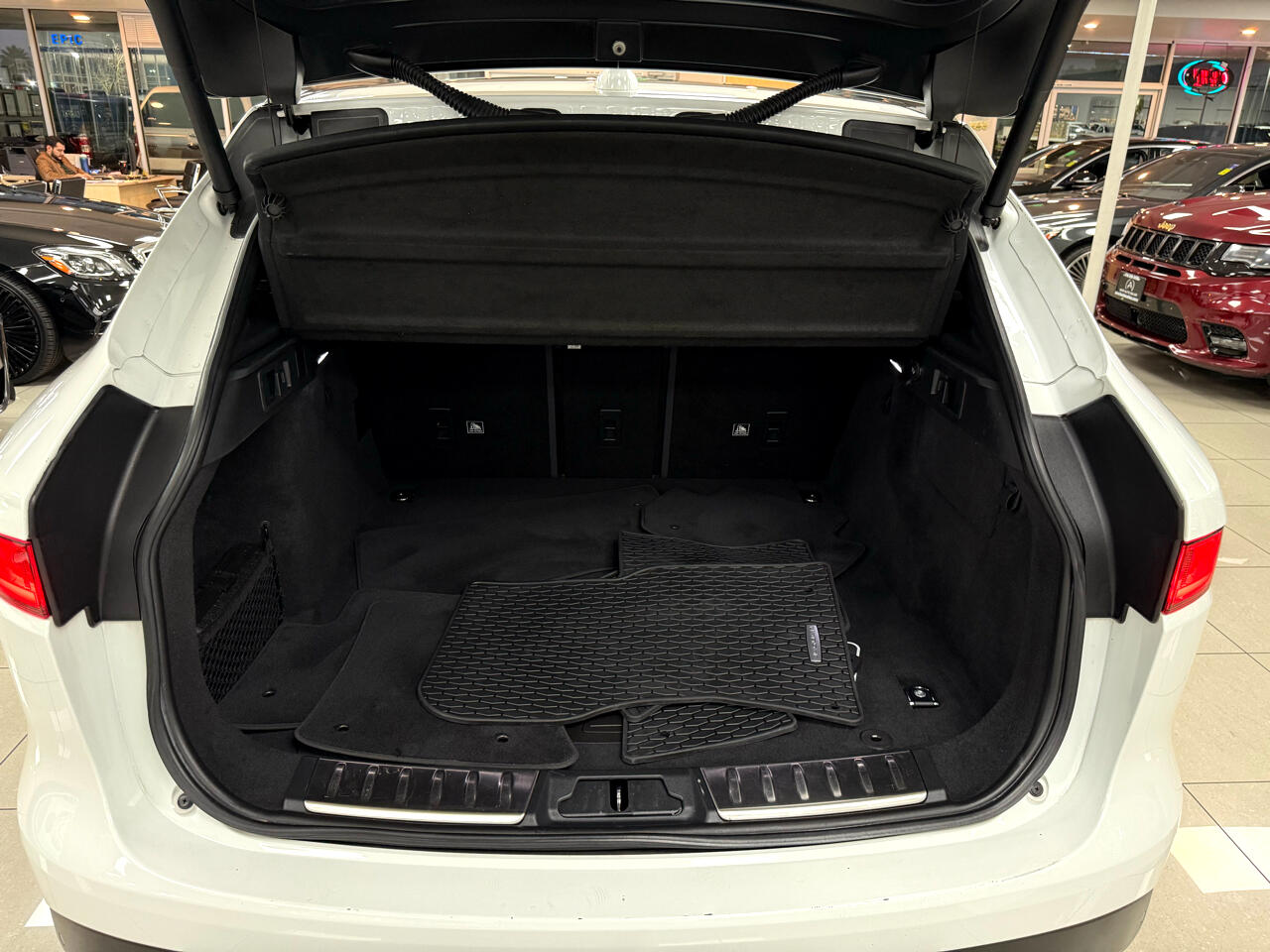 Jaguar F-Pace 25t R-Sport 2019