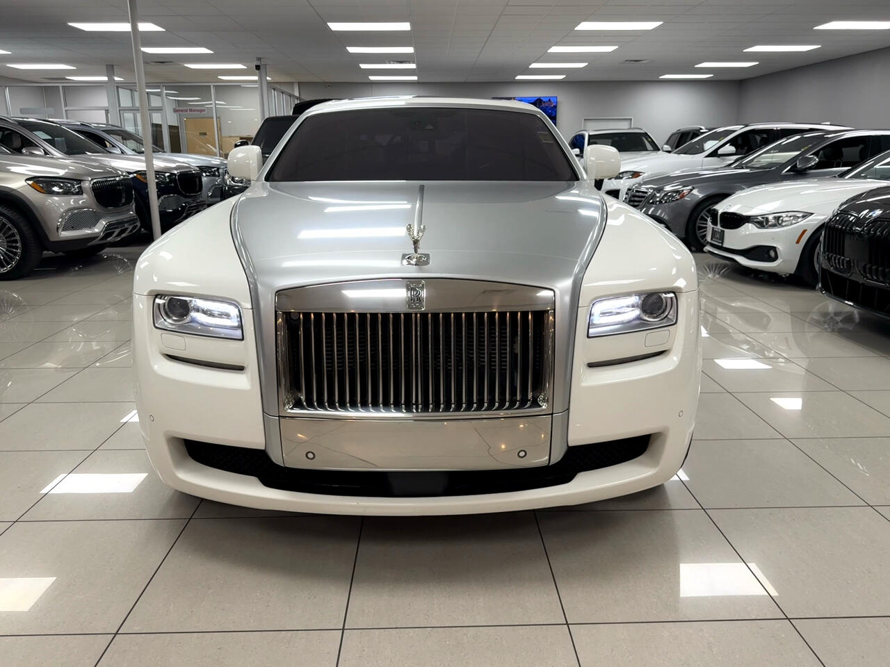 Rolls-Royce Ghost Sedan 2011