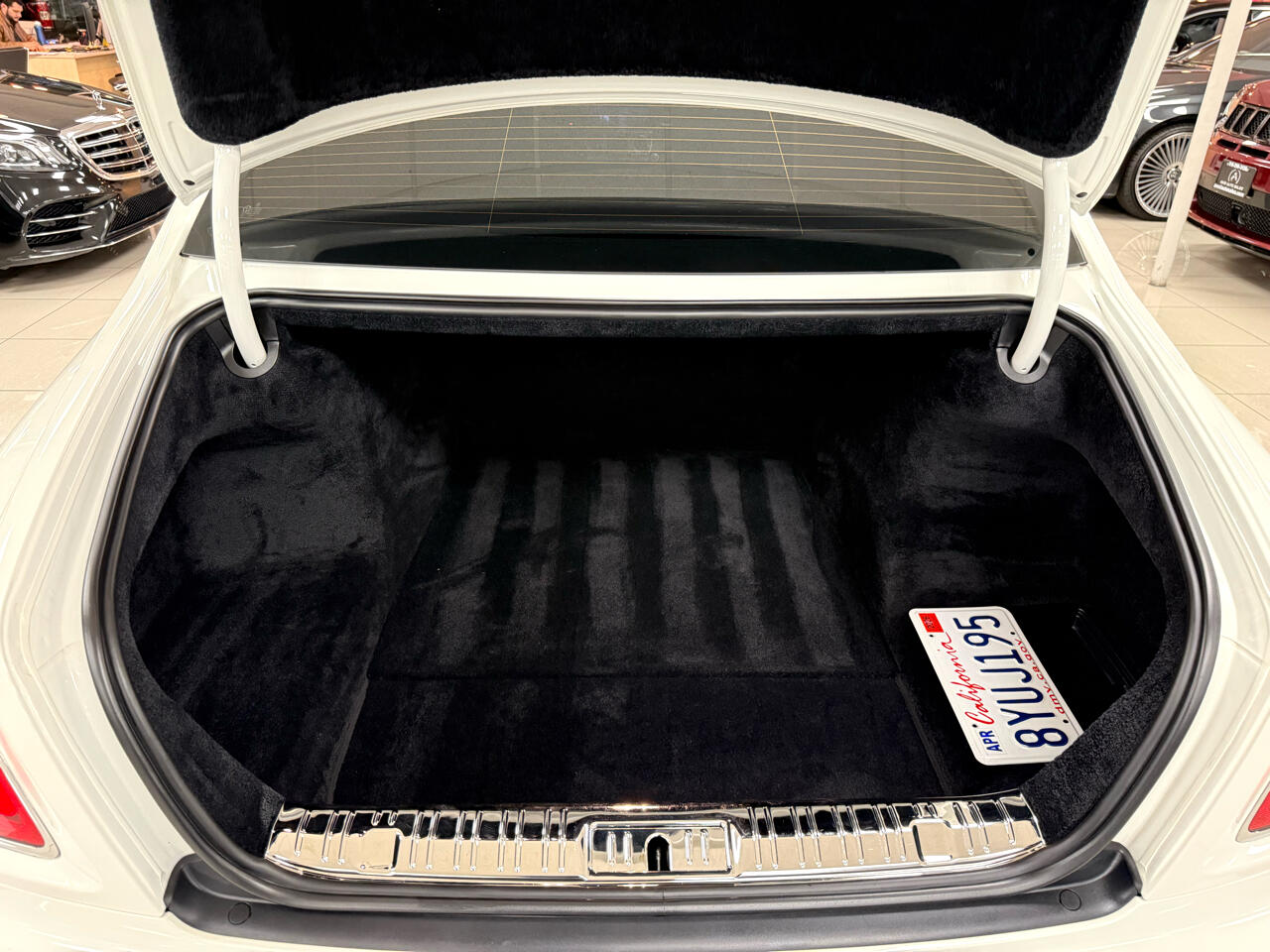 Rolls-Royce Ghost Sedan 2011