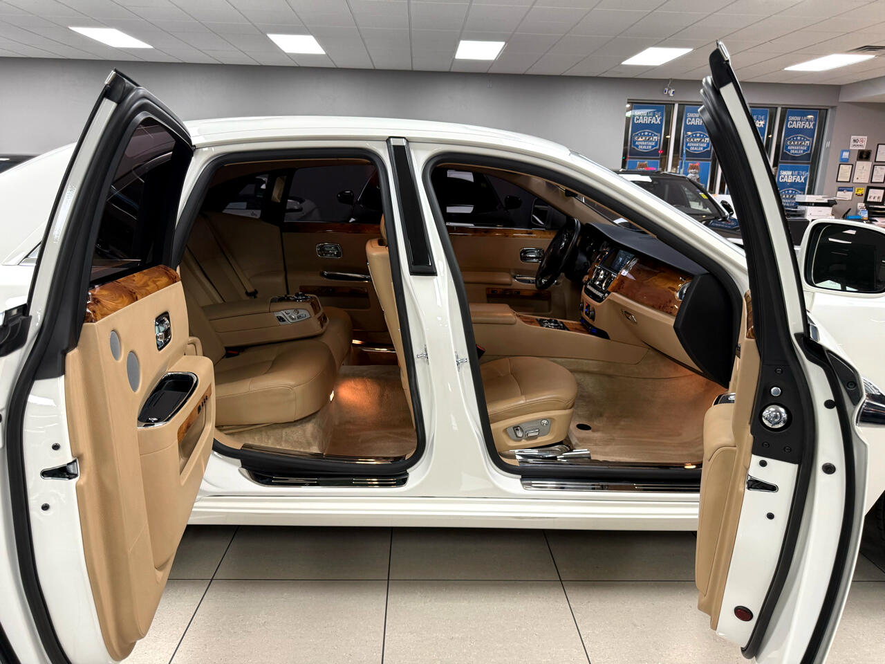 Rolls-Royce Ghost Sedan 2011