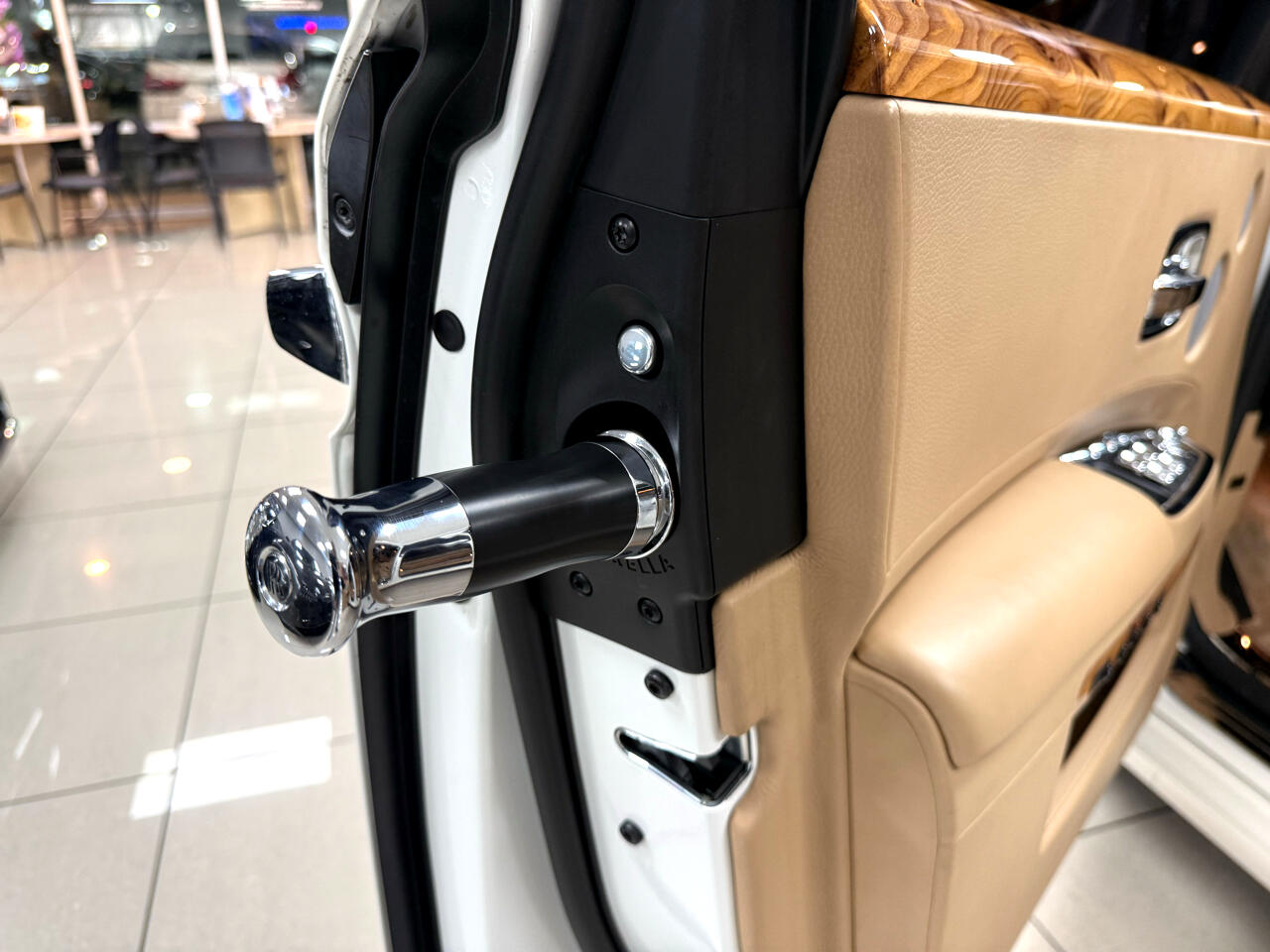 Rolls-Royce Ghost Sedan 2011