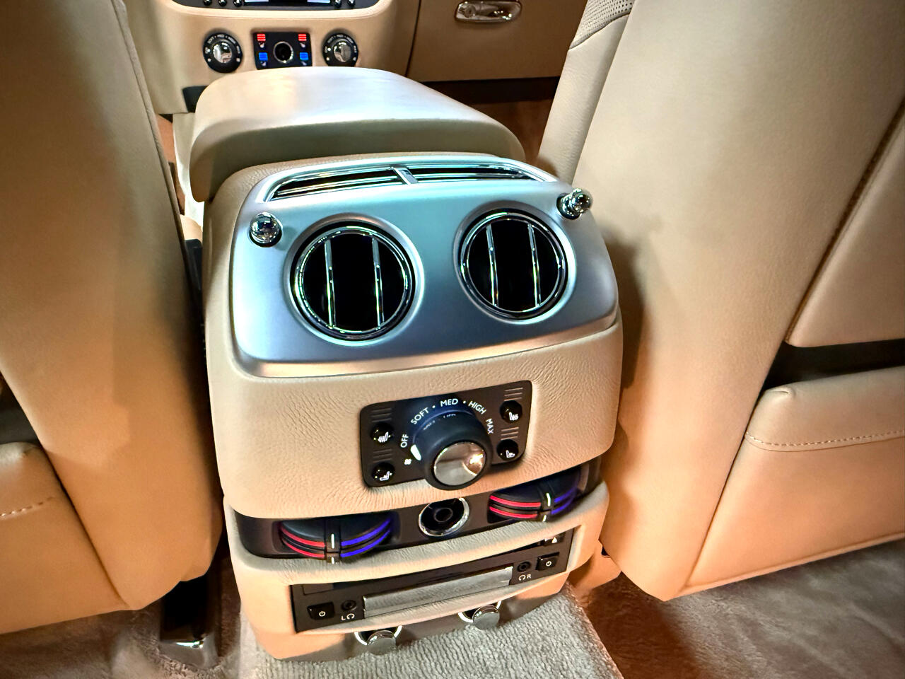 Rolls-Royce Ghost Sedan 2011