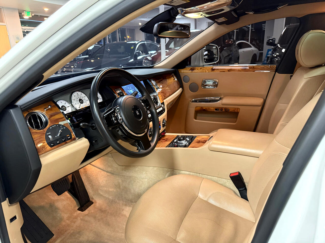 Rolls-Royce Ghost Sedan 2011