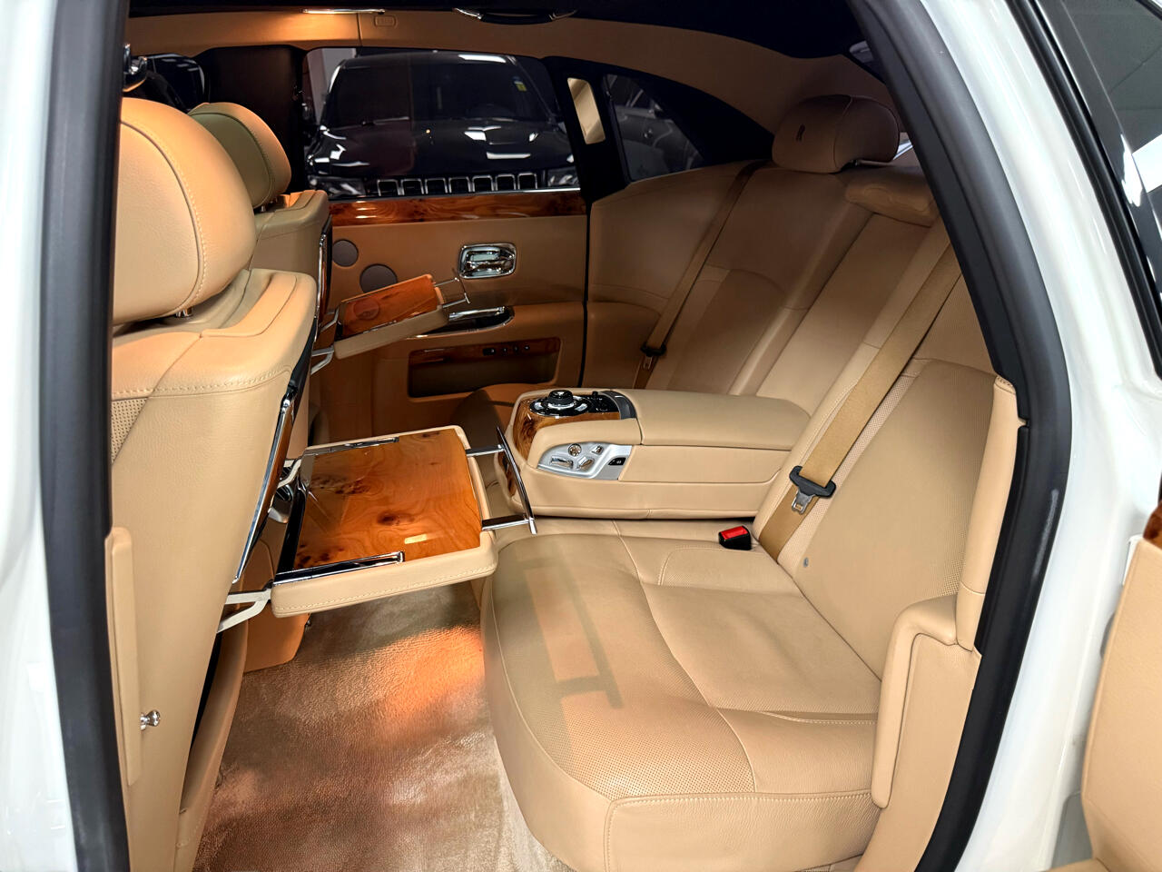 Rolls-Royce Ghost Sedan 2011