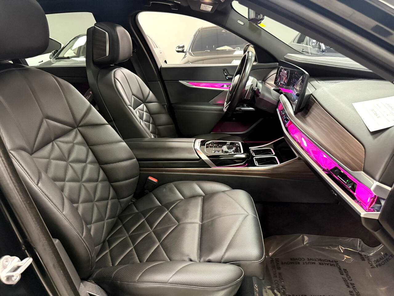 BMW 7-Series 740i 2023