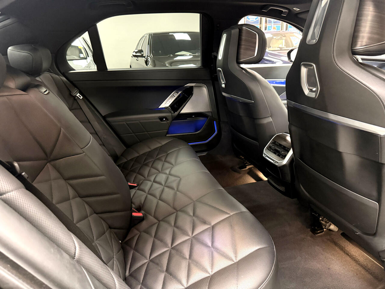 BMW 7-Series 740i 2023