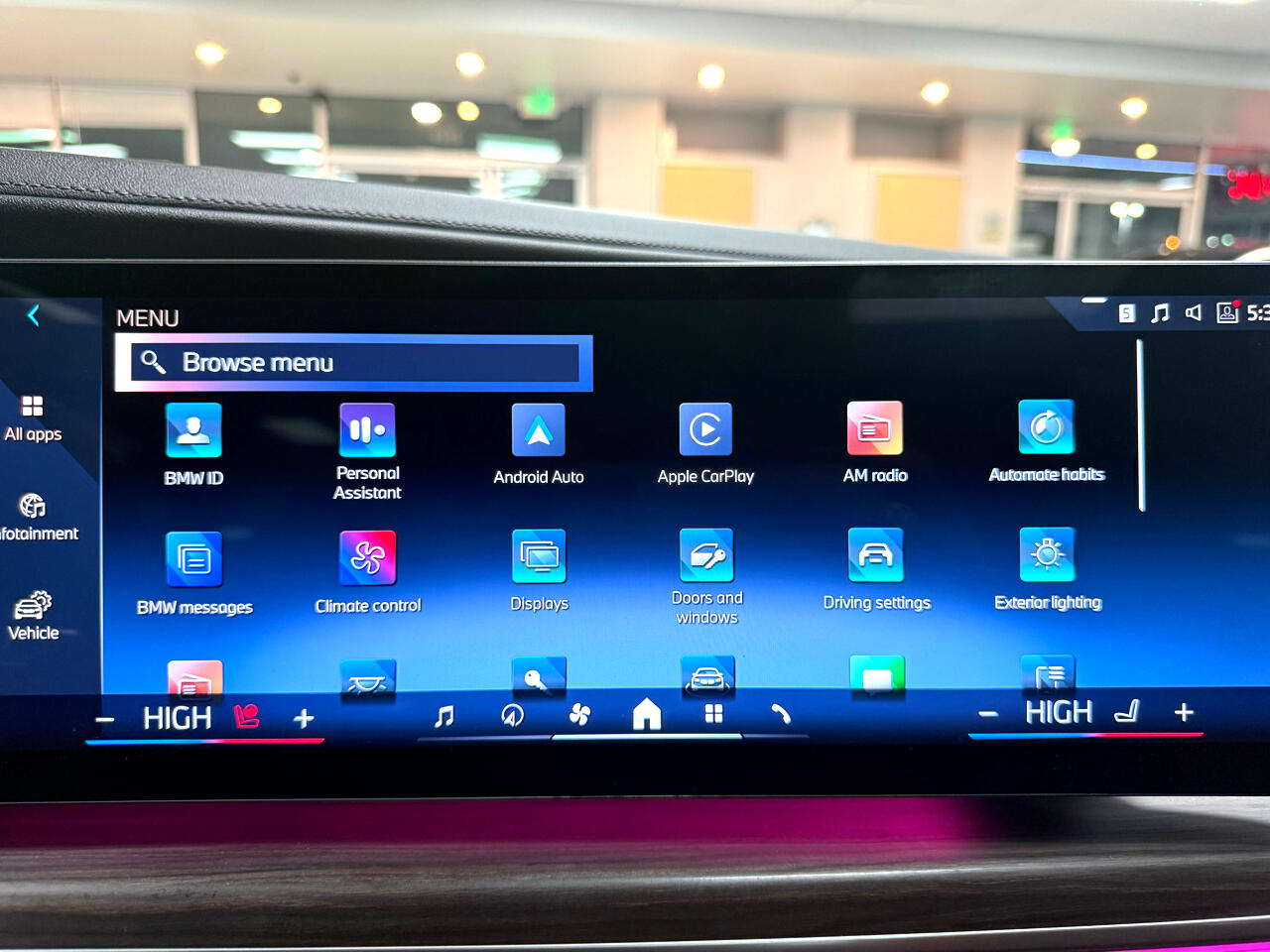 BMW 7-Series 740i 2023